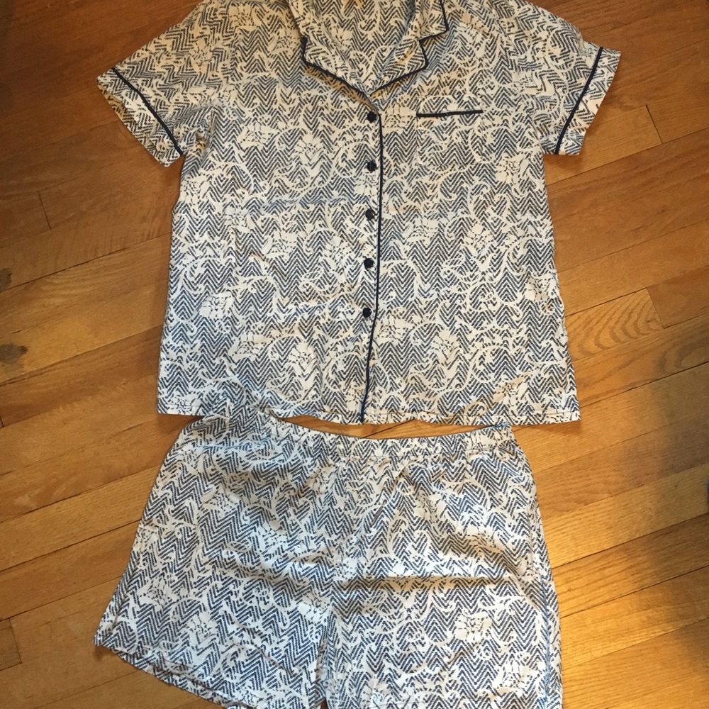 Woman’s size M cotton sleep short set